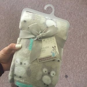 Plush owl Baby blanket.